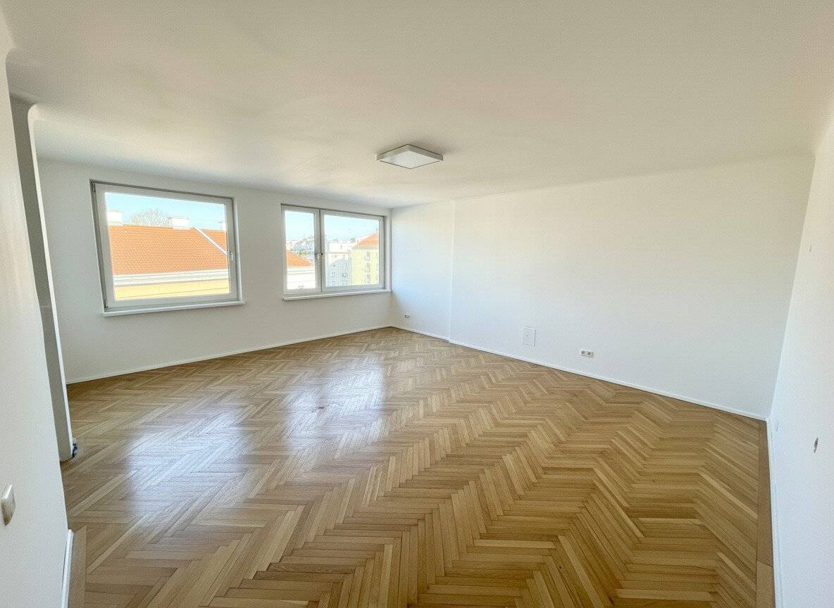Renovation-needing 2-room apartment for owner-occupier – Near Bahnhof Floridsdorf