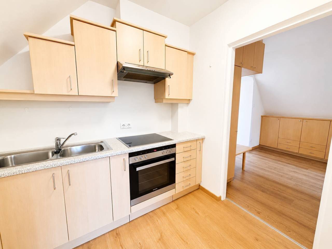 ++ ST. PETER ++ Lichtdurchflutete 3-Zimmer-Maisonettewohnung inkl. zwei Außenstellplätzen