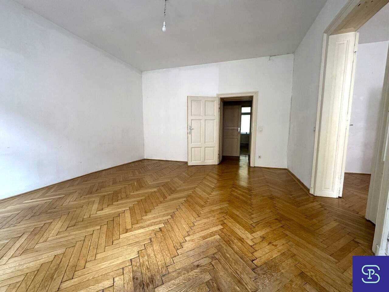 Quiet 105 m² old building with 3 rooms in top location 1060 Wien
