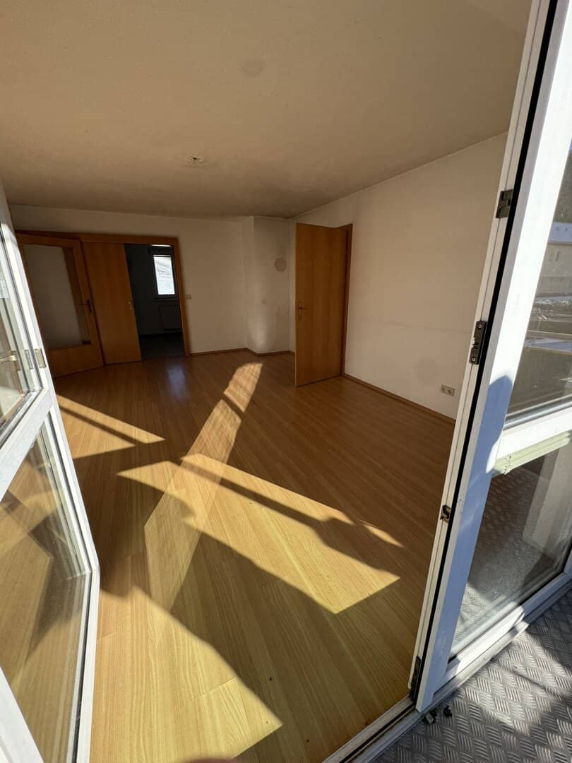 Eigentumswohnung mit 4 Zimmer, südseitigem Balkon und Garage, zweitwohnsitzfähig!