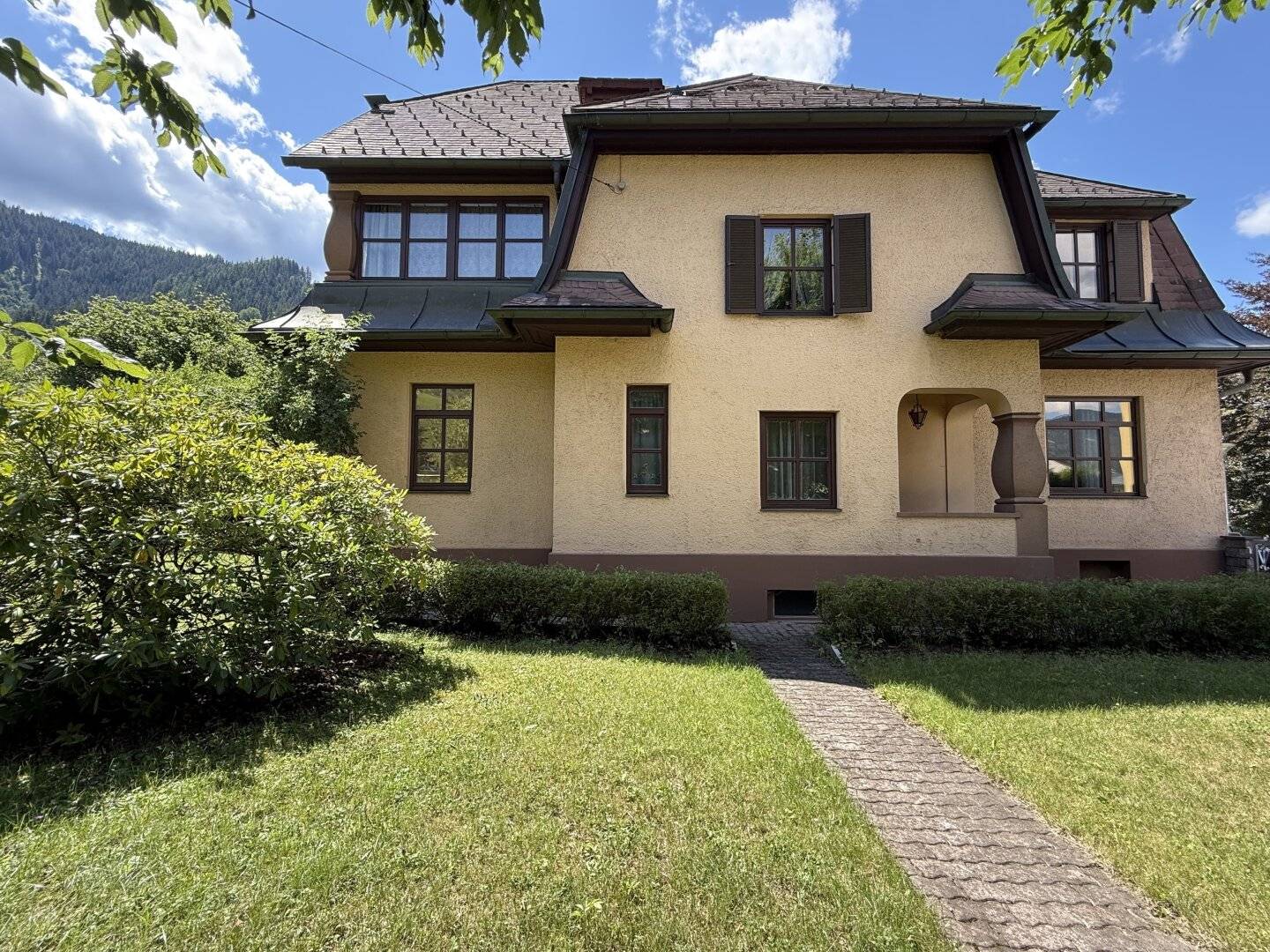 Villa! Elegante Zeitreise: Charmante Villa aus 1933 mit zeitlosem Flair!