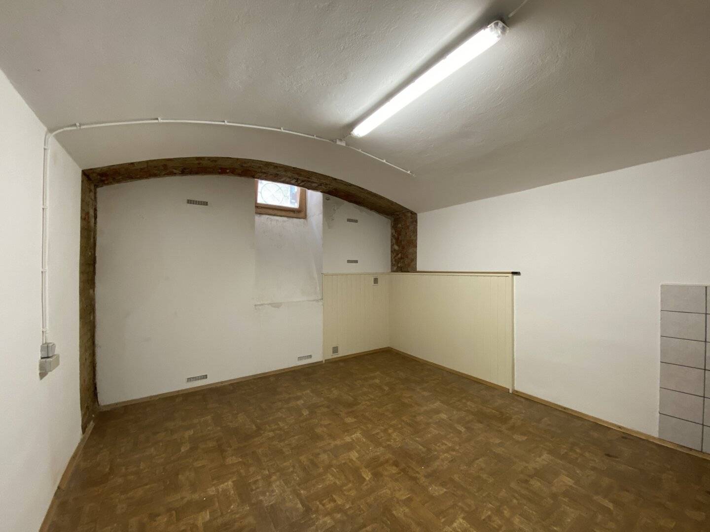 +++ ATELIER / WERKSTATT / LAGER / HOBBYRAUM +++ BEZIRK LEND!