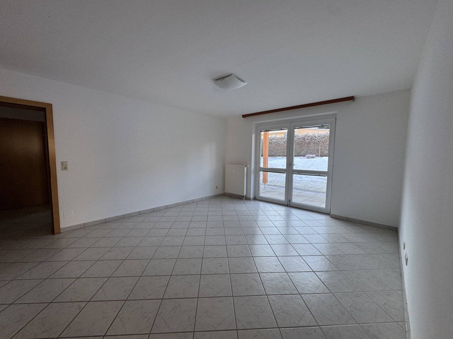 Eigentumswohnung mit 4 Zimmer und südseitige Terrasse und Garage, zweitwohnsitzfähig!
