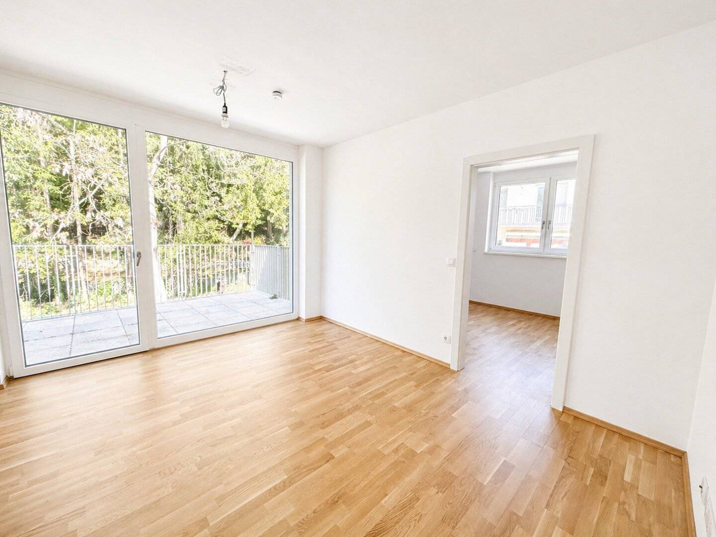 Ruhig gelegene 3-Zimmer-Wohnung mit Balkon in gepflegtem Haus mit nur 8 Einheiten