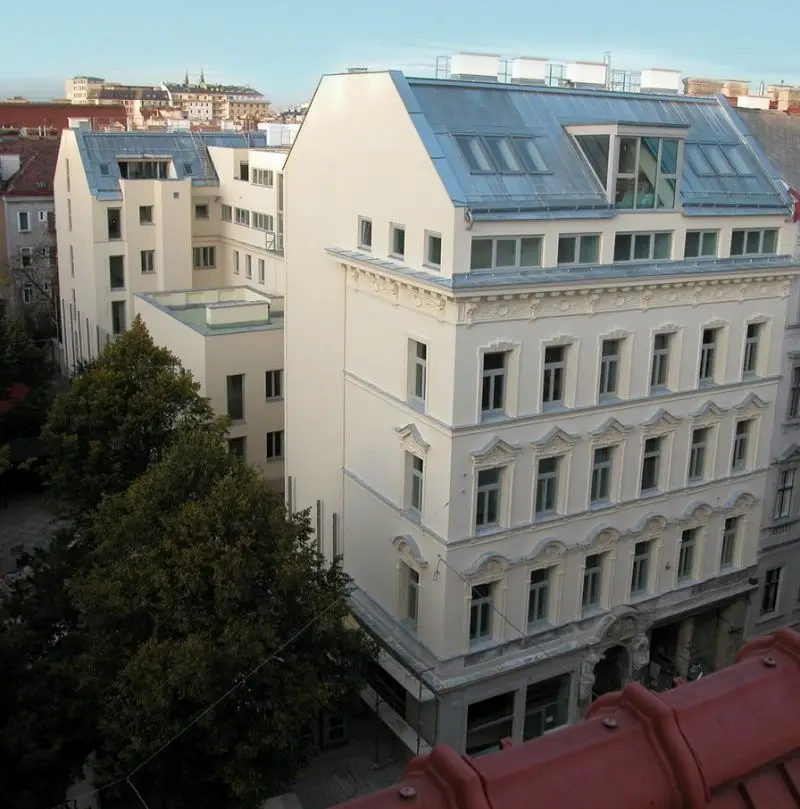 Apartment Burggasse tenanted long term