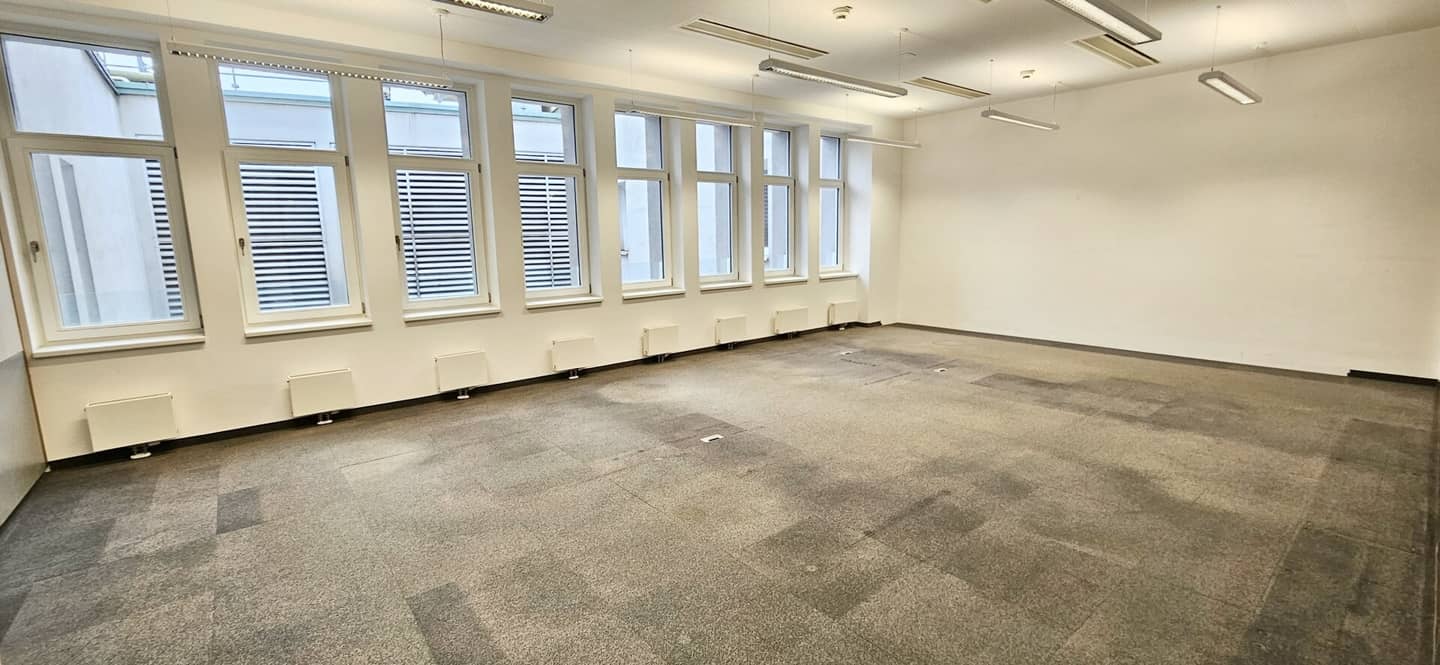 Approximately 638 m² office space in a representative Art Nouveau building at Fleischmarkt in 1010