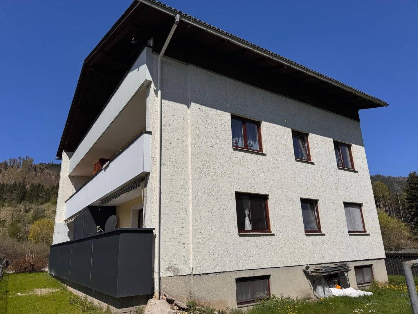Zinshaus in sonniger und zentraler Lage