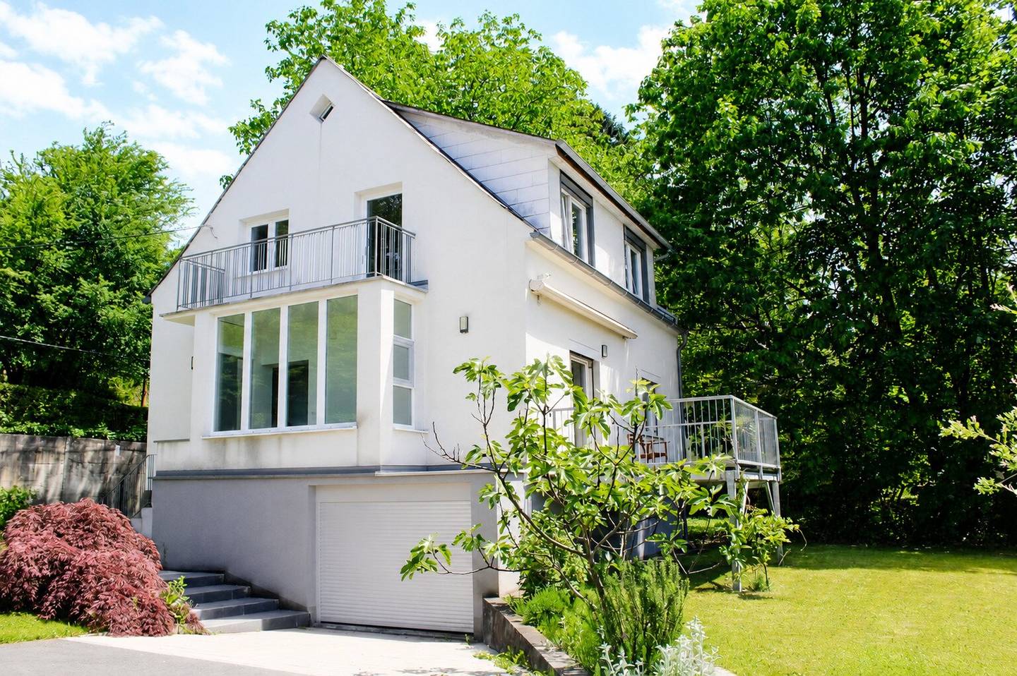 Charming sunny property in ST. Peter with well-maintained existing building