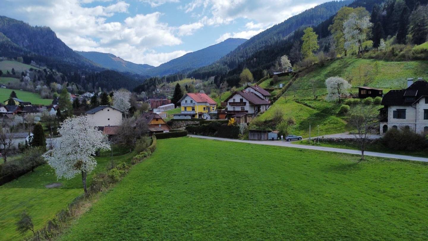 Grundstück in Admont in sonniger und ruhiger Lage, derzeit noch zweitwohnsitzfähig!