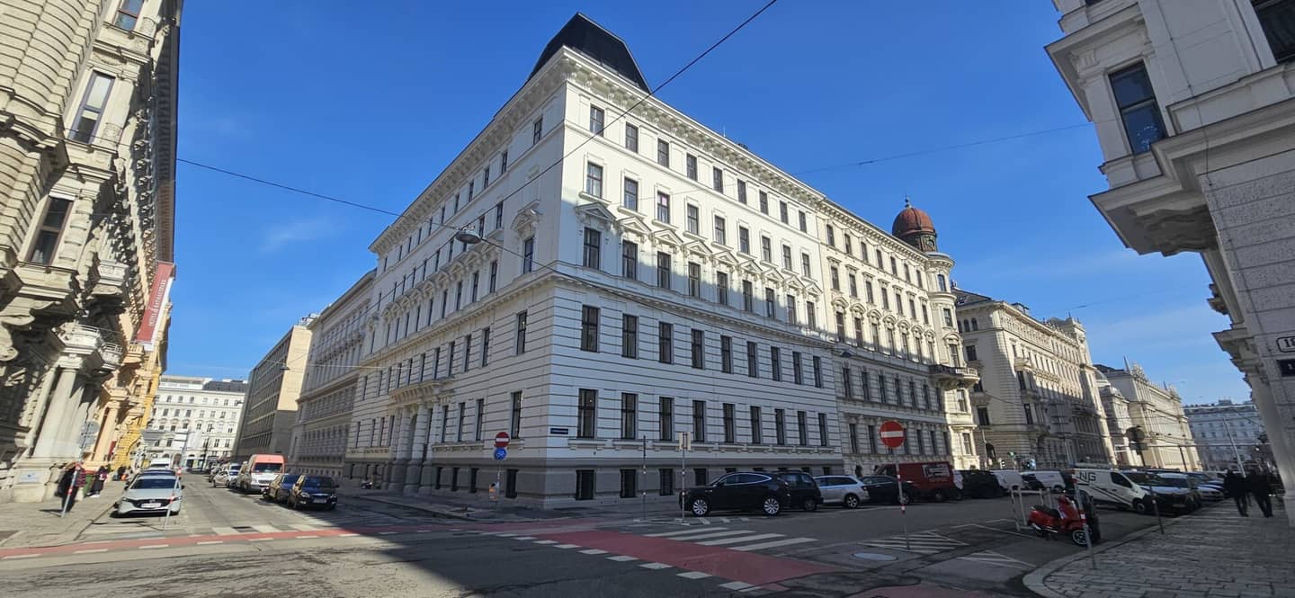 ERSTBEZUG - Repräsentatives Büro (239,47 m²) in der Rathausstraße
