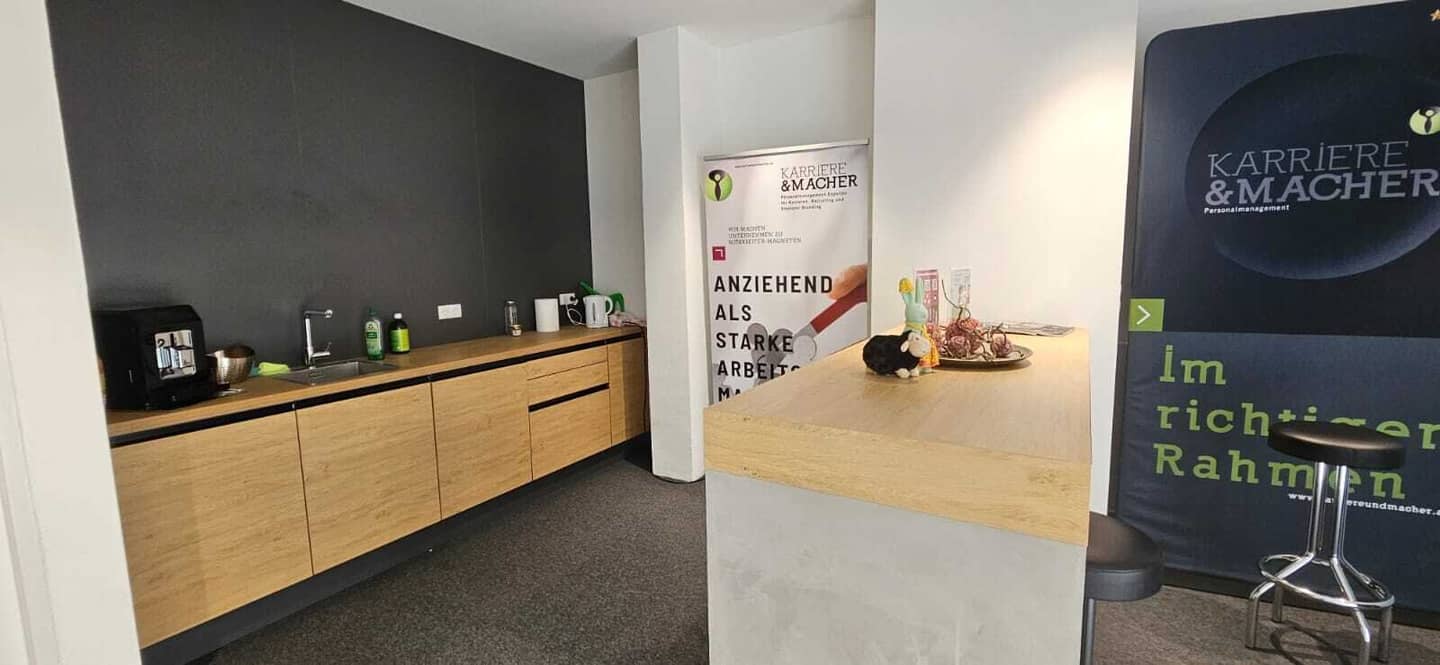 Rd. 7% Rendite! – 245m2 vermietete ebenerdige Bürofläche | Kündigungsverzicht bis 2030