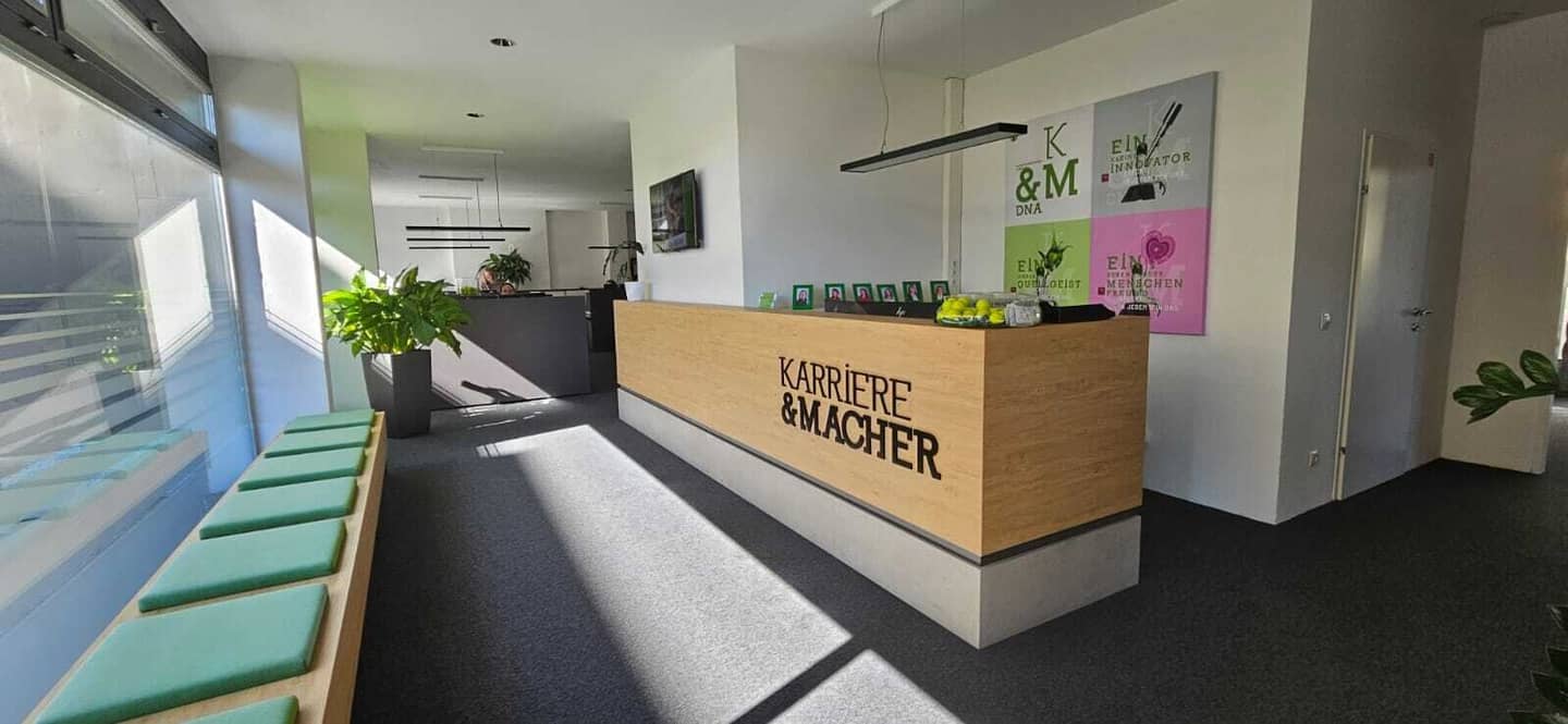 Rd. 7% Rendite! – 245m2 vermietete ebenerdige Bürofläche | Kündigungsverzicht bis 2030