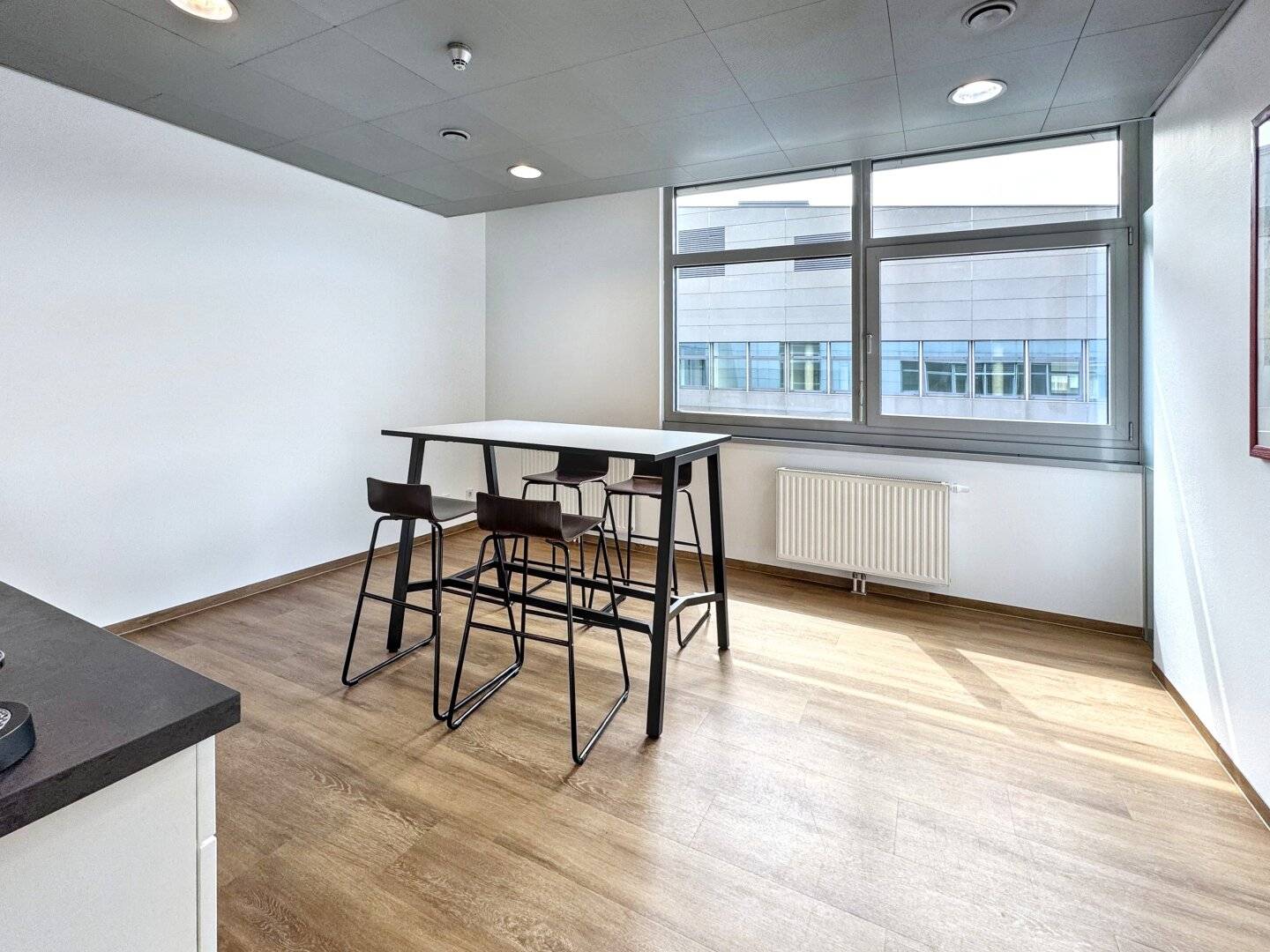 500 m² modern office in iconic office building