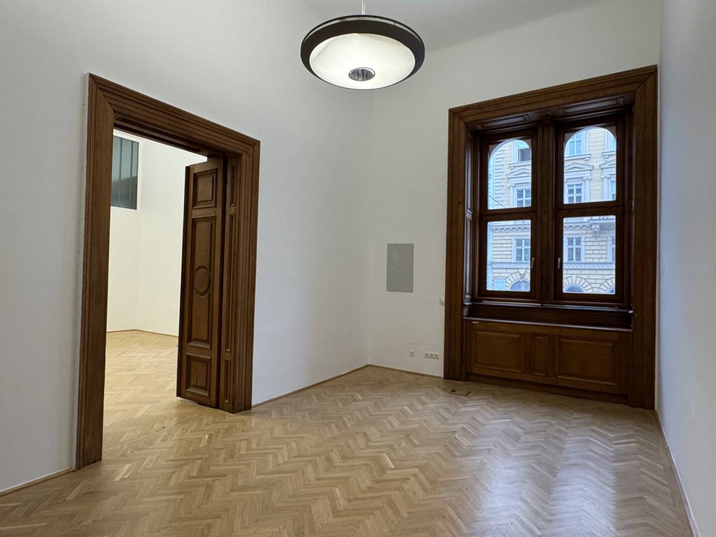 Historic ambience in der Alte Börse | Office on the Ground Floor