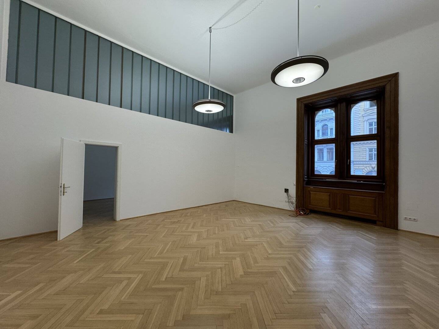 Historic ambience in der Alte Börse | Office on the Ground Floor
