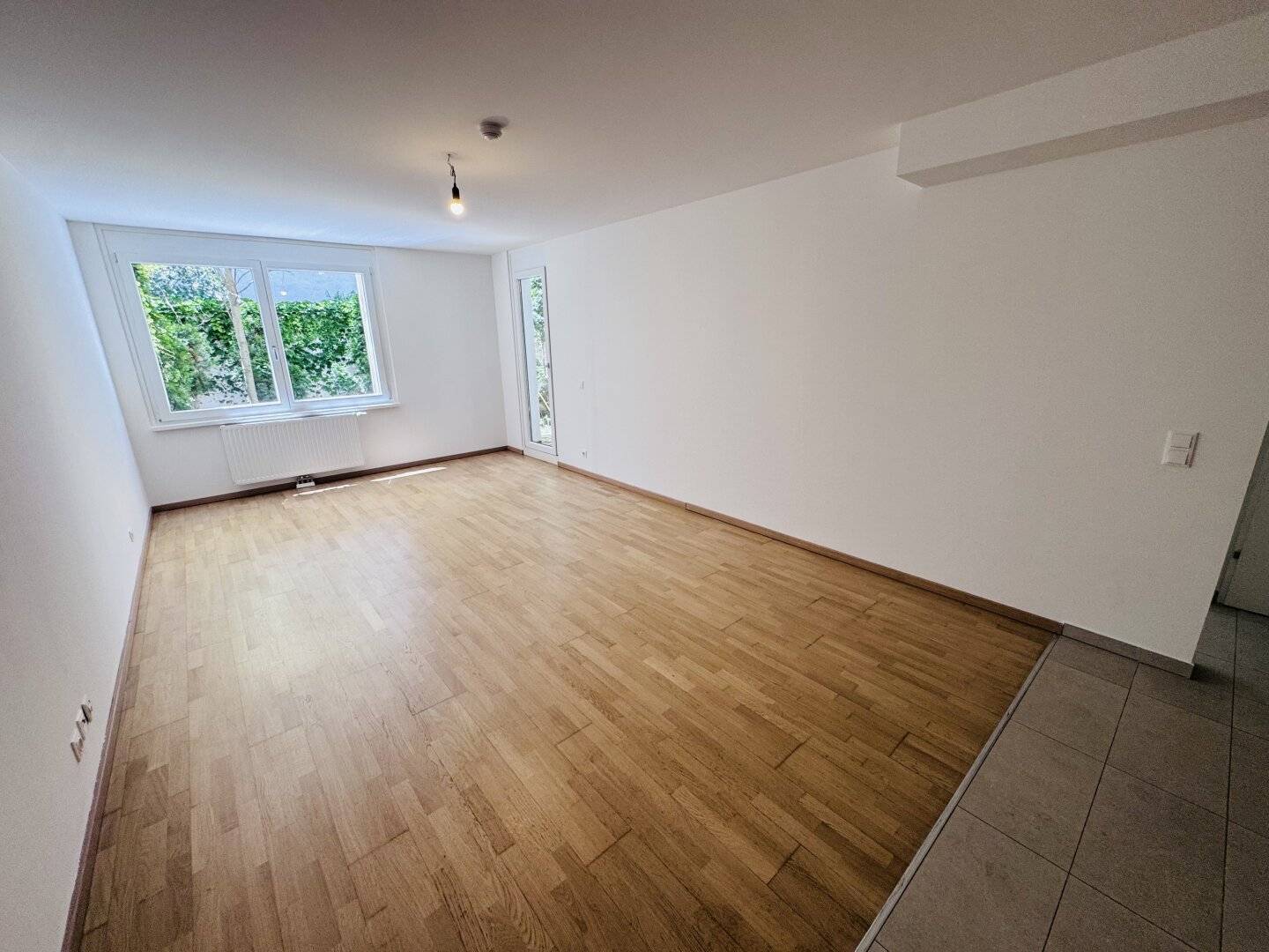 Traumhafte 3-Zimmer Wohnung mit Eigengarten, 1210 Wien
