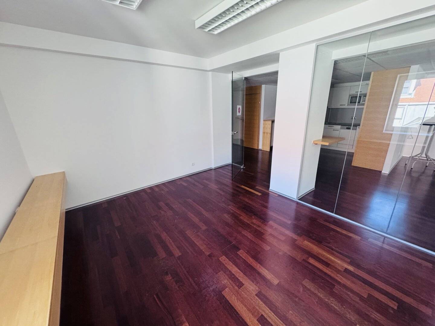 Attraktives Büro in 1190 Wien – 97 m², 4 Zimmer, klimatisiert, top gepflegt!