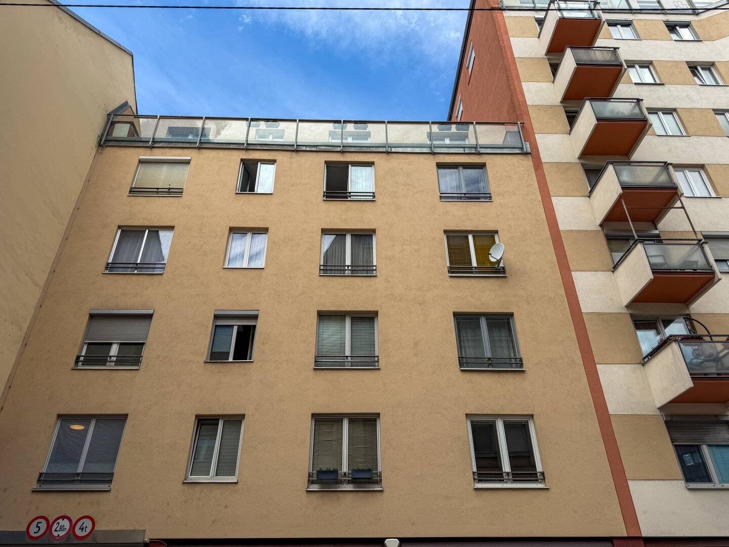 TOP INVESTMENT PROPERTY NEAR PRATERSTERN | 6.26% YIELD | TENANTED ON AN OPEN ENDED LEASE SINCE 2010