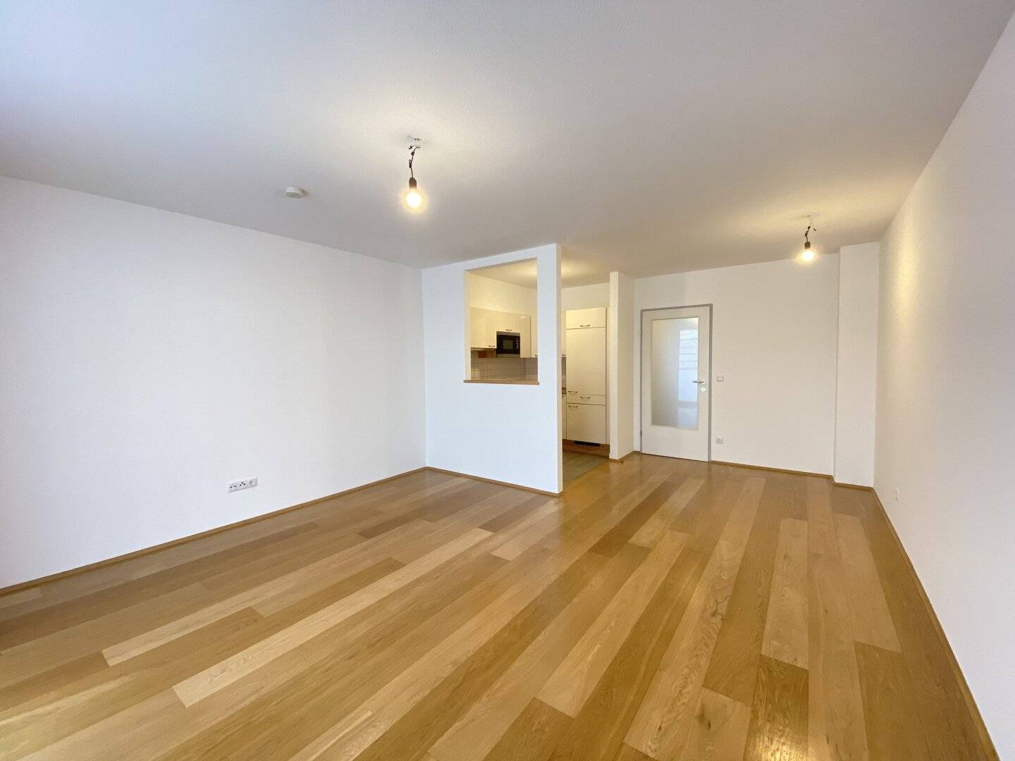 Attractive 2 room apartment with loggia in the 16th district for sale