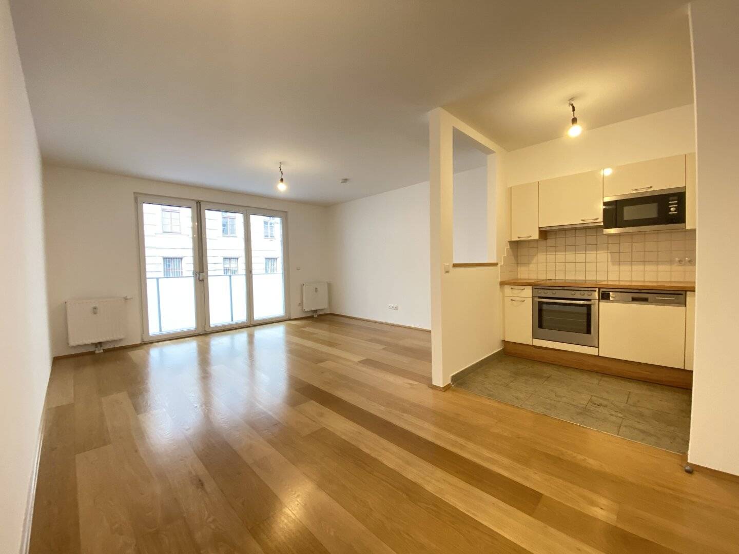 Attractive 2 room apartment with loggia in the 16th district for sale