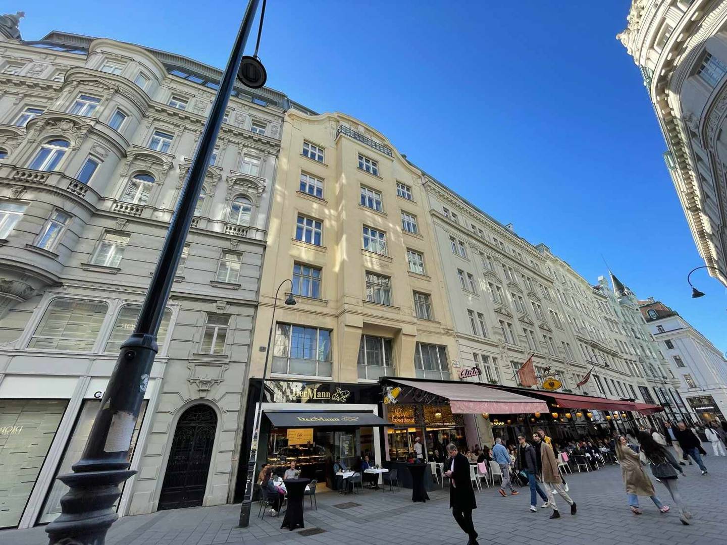 Dachgeschosswohnung mit Terrasse und Aufzug
