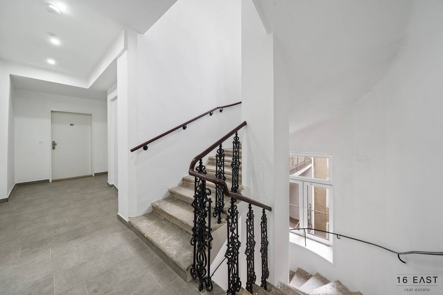 Modern living in a central location nearly new property in 1030 Vienna any? nope