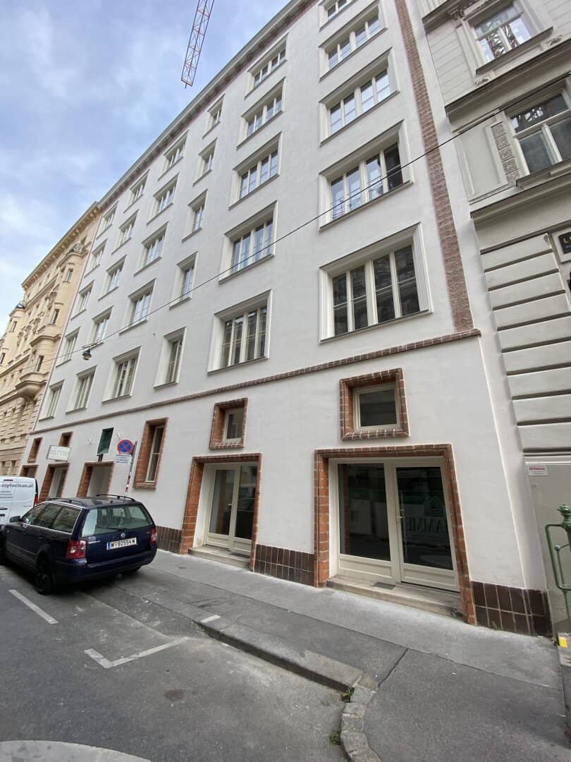 Prime location at Naschmarkt! Versatile commercial premises for rent