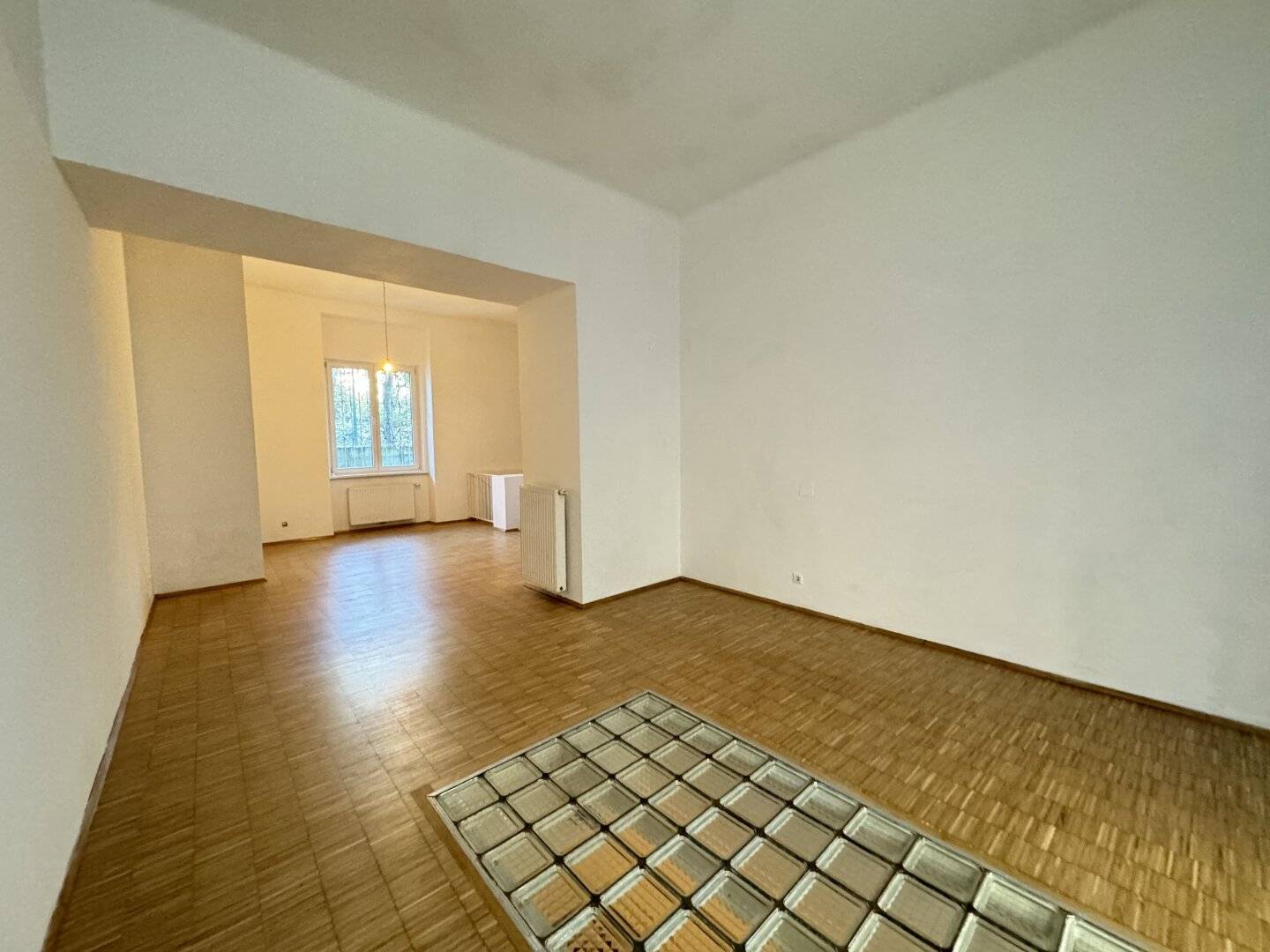 Prime location at Naschmarkt! Versatile commercial premises for rent