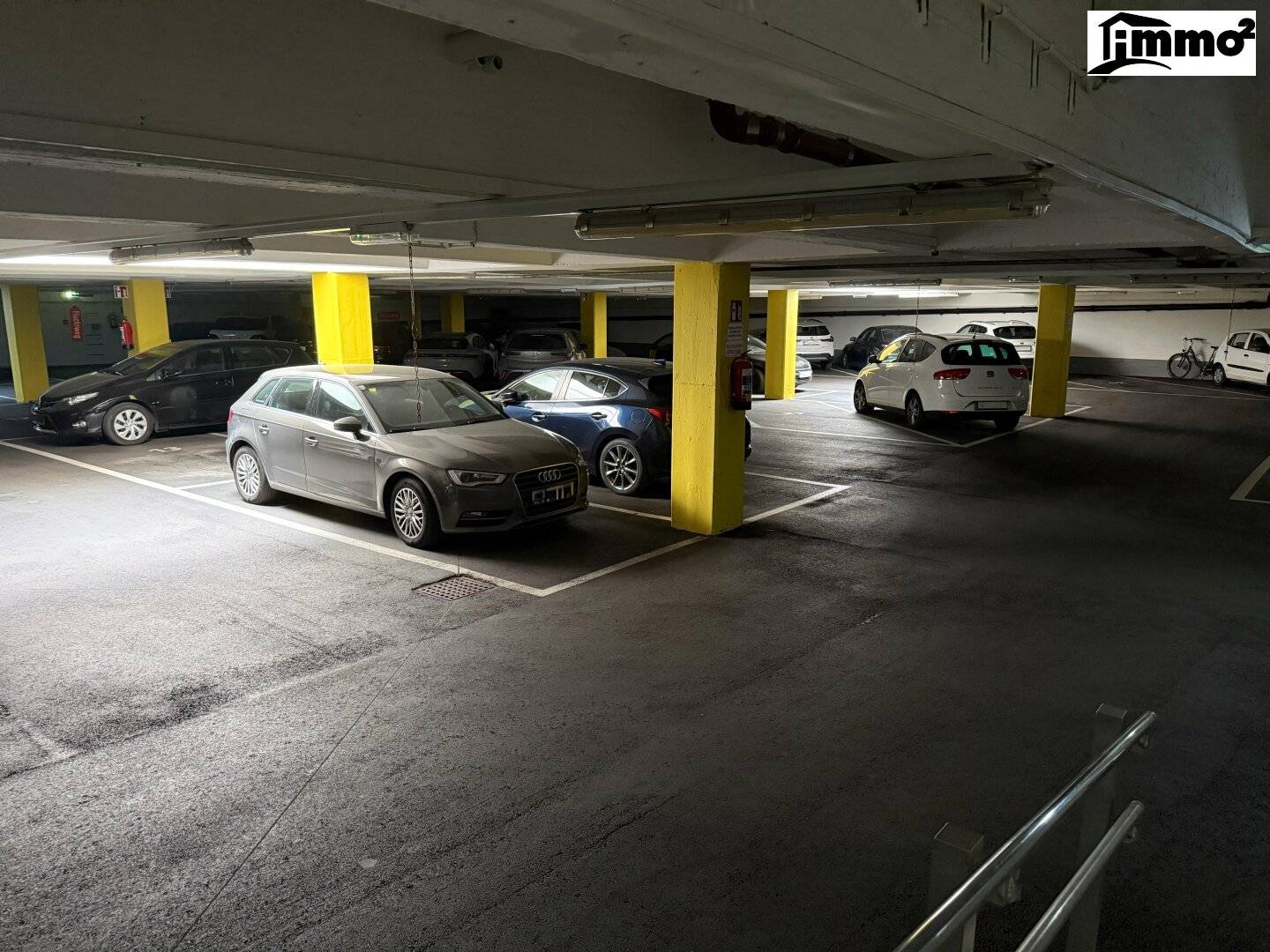 Underground garage parking space, safe parking in the city center for only 110 € per month