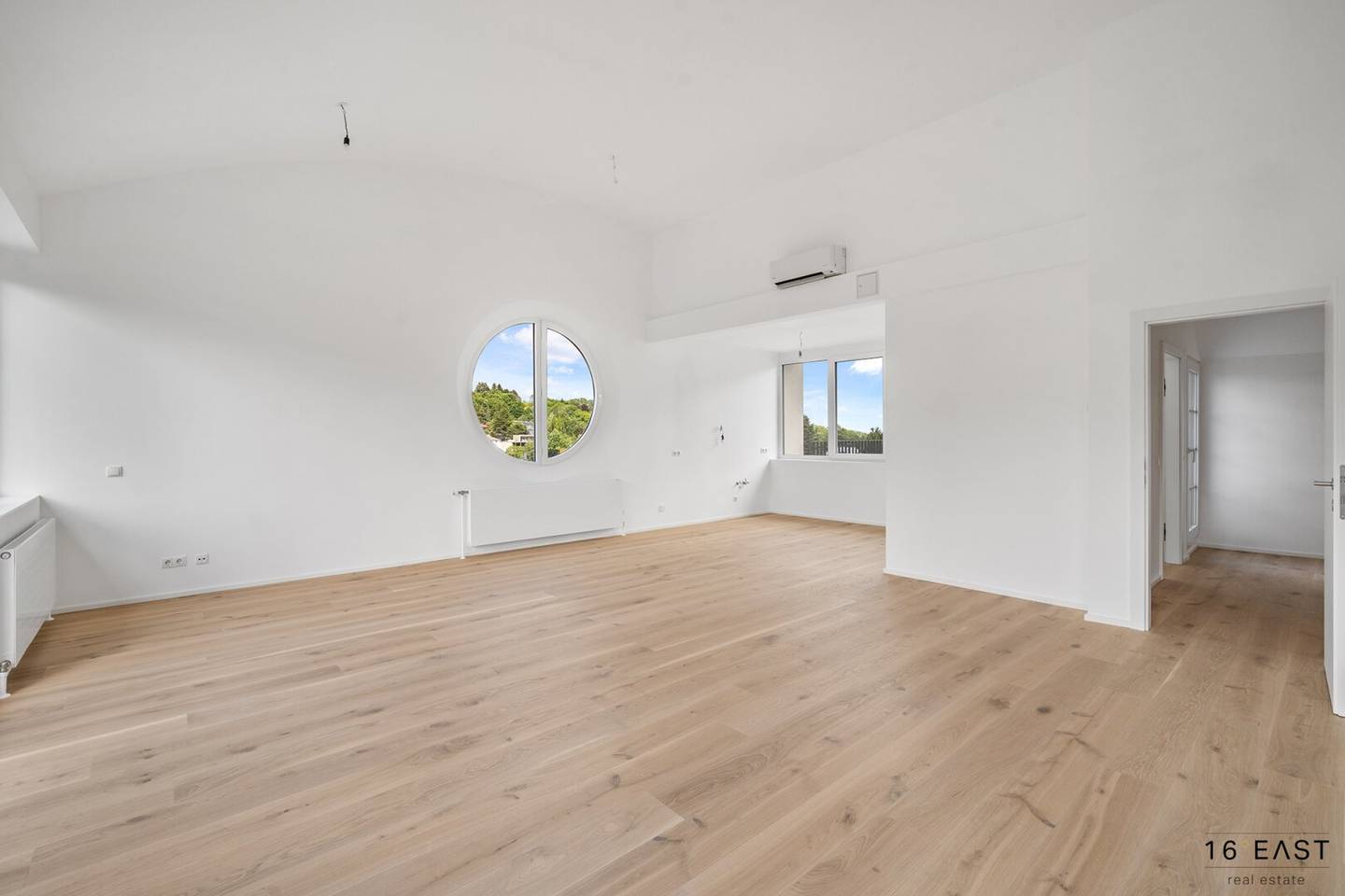 ÜBER DEN DÄCHERN SIEVERINGS – 5-ZIMMER-DACHGESCHOSSJUWEL MIT TRAUMBLICK