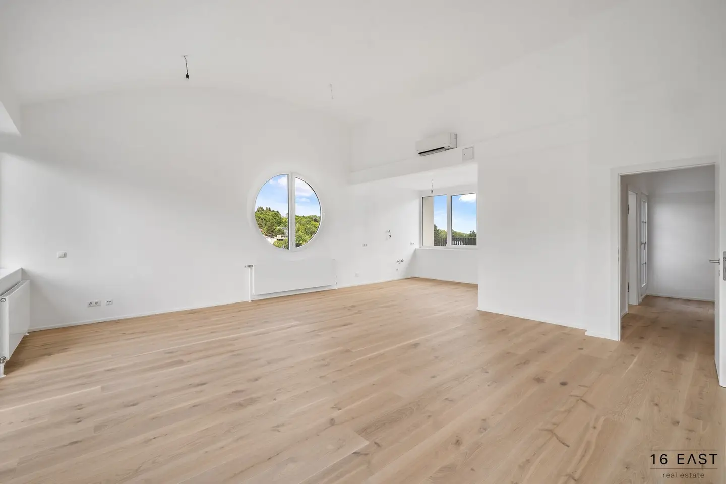 Exklusive 5-Zimmer-Maisonette-Dachgeschosswohnung mit 3 Terrassen, traumhaftem Fernblick & Tiefgarage – Erstbezug nach Sanierung