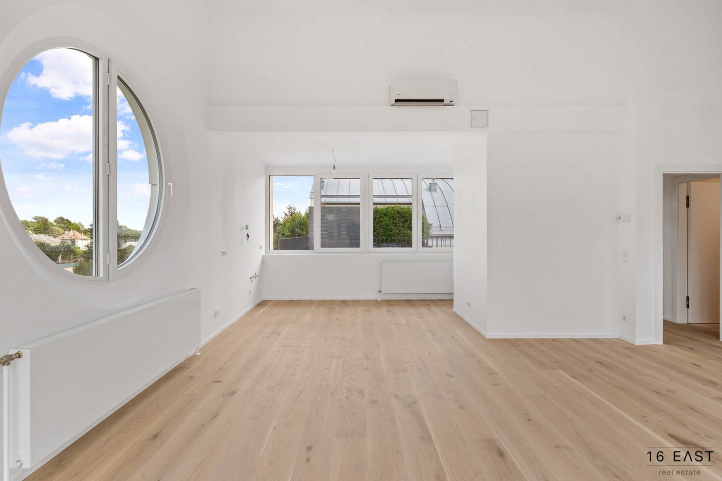 ÜBER DEN DÄCHERN SIEVERINGS – 5-ZIMMER-DACHGESCHOSSJUWEL MIT TRAUMBLICK