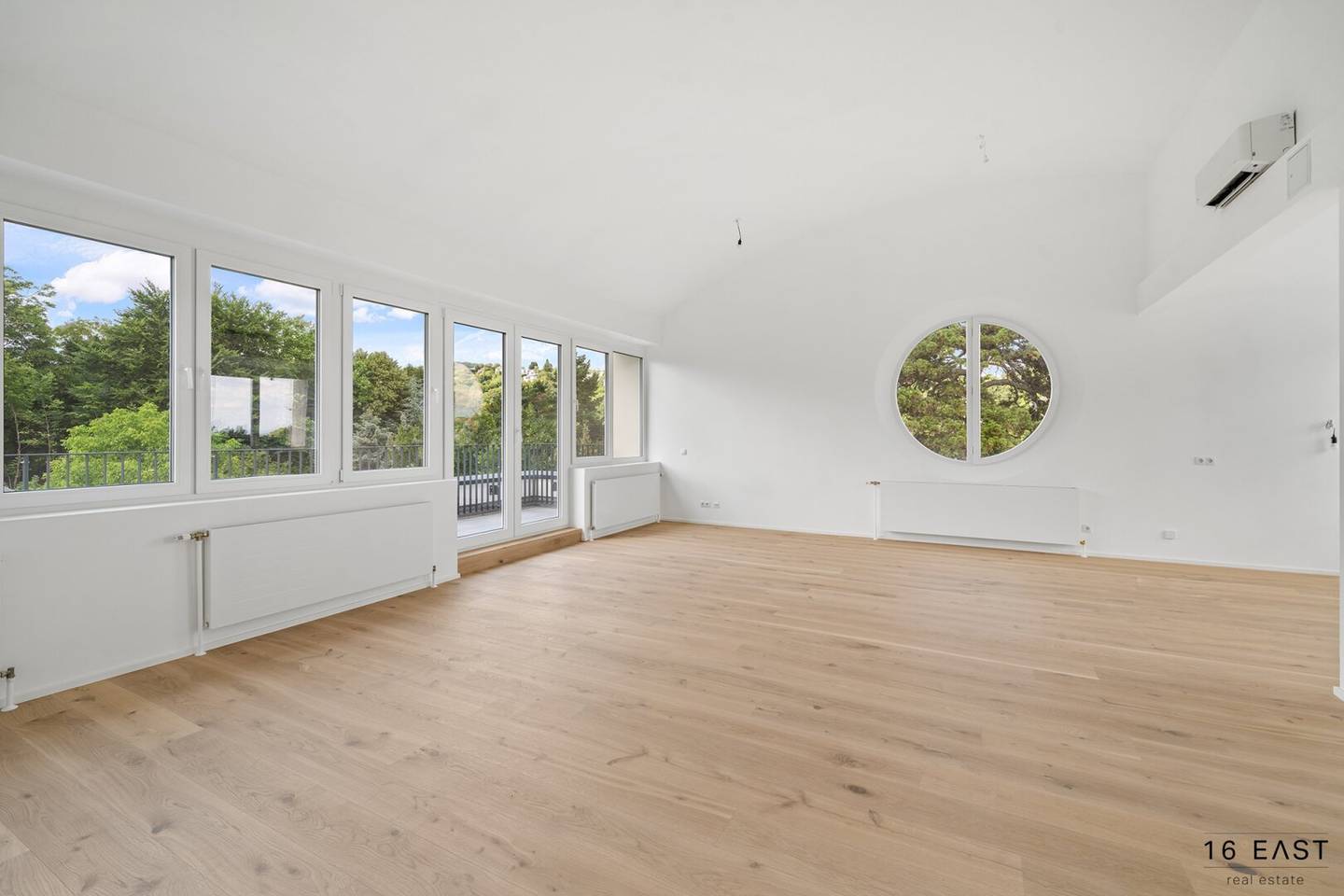 ÜBER DEN DÄCHERN SIEVERINGS – 5-ZIMMER-DACHGESCHOSSJUWEL MIT TRAUMBLICK