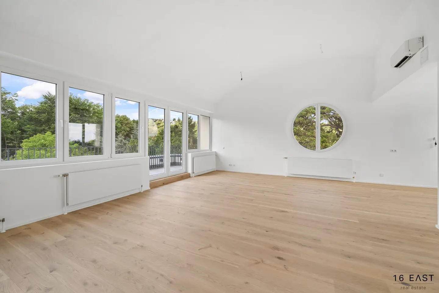 Exklusive 5-Zimmer-Maisonette-Dachgeschosswohnung mit 3 Terrassen, traumhaftem Fernblick & Tiefgarage – Erstbezug nach Sanierung