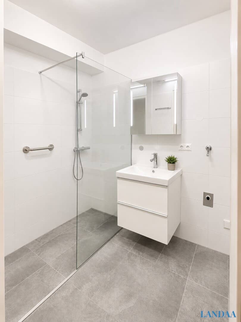 4-room apartment with balcony on the 3rd floor