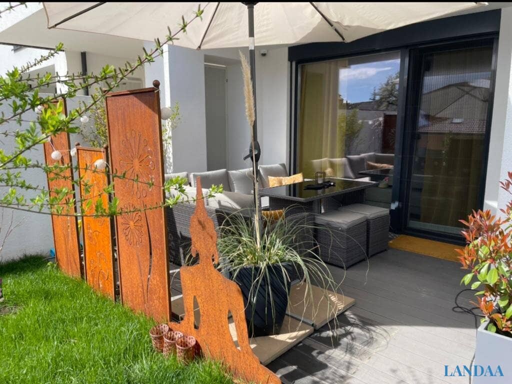 3 Zimmer Gartenwohnung inklusive 2 Garagenplätze