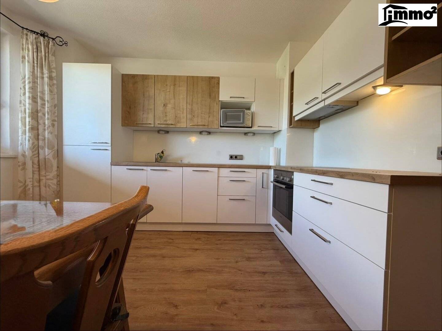 Großzügige 4-Zi Wohnung mit 2 Balkonen in Seefeld, EG, Carport, 104m²