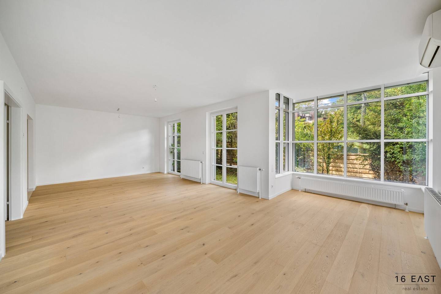 Moderne 3-Zimmer-Gartenwohnung in Grünruhelage mit Terrassen, Garten & Garage
