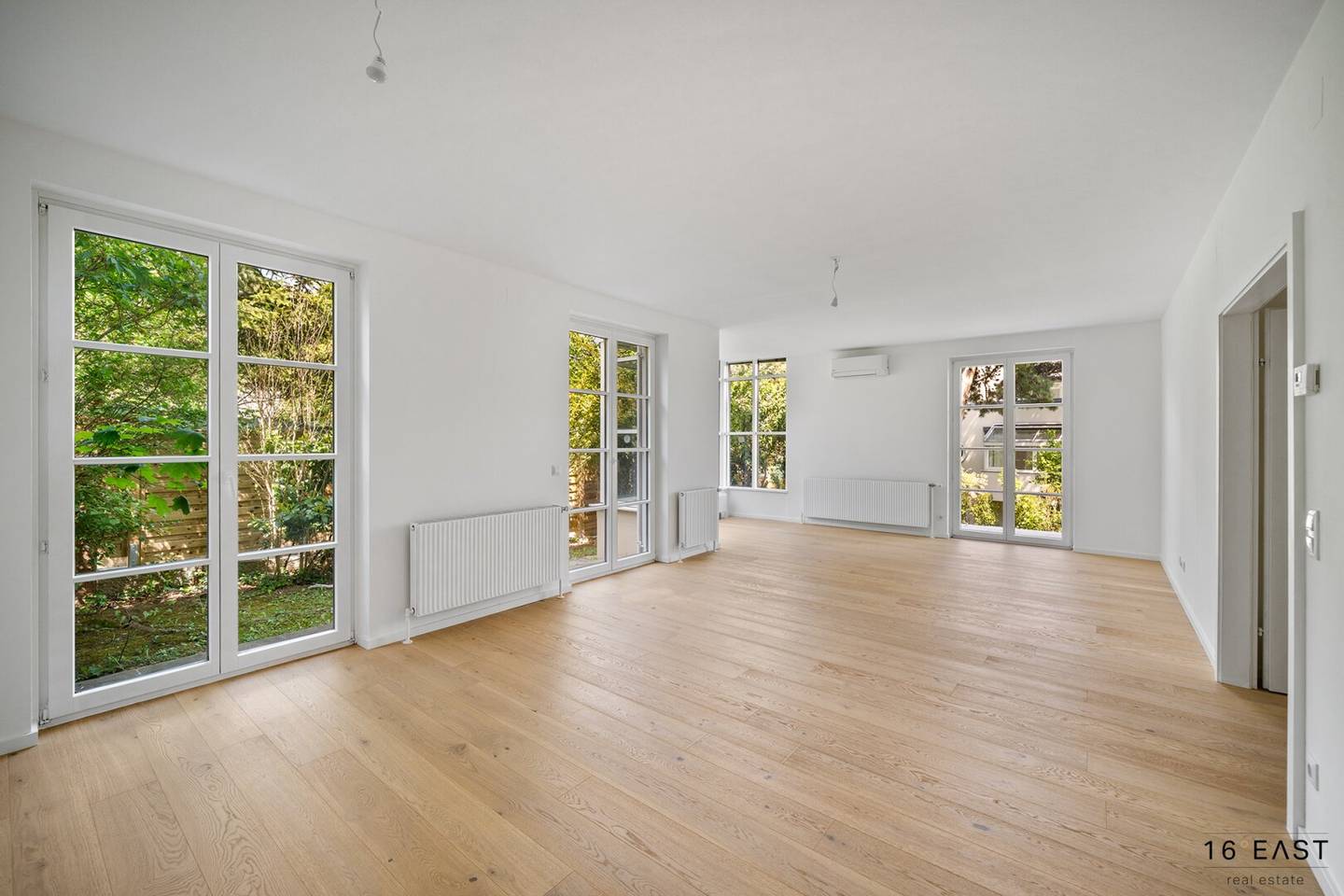 Moderne 3-Zimmer-Gartenwohnung in Grünruhelage mit Terrassen, Garten & Garage