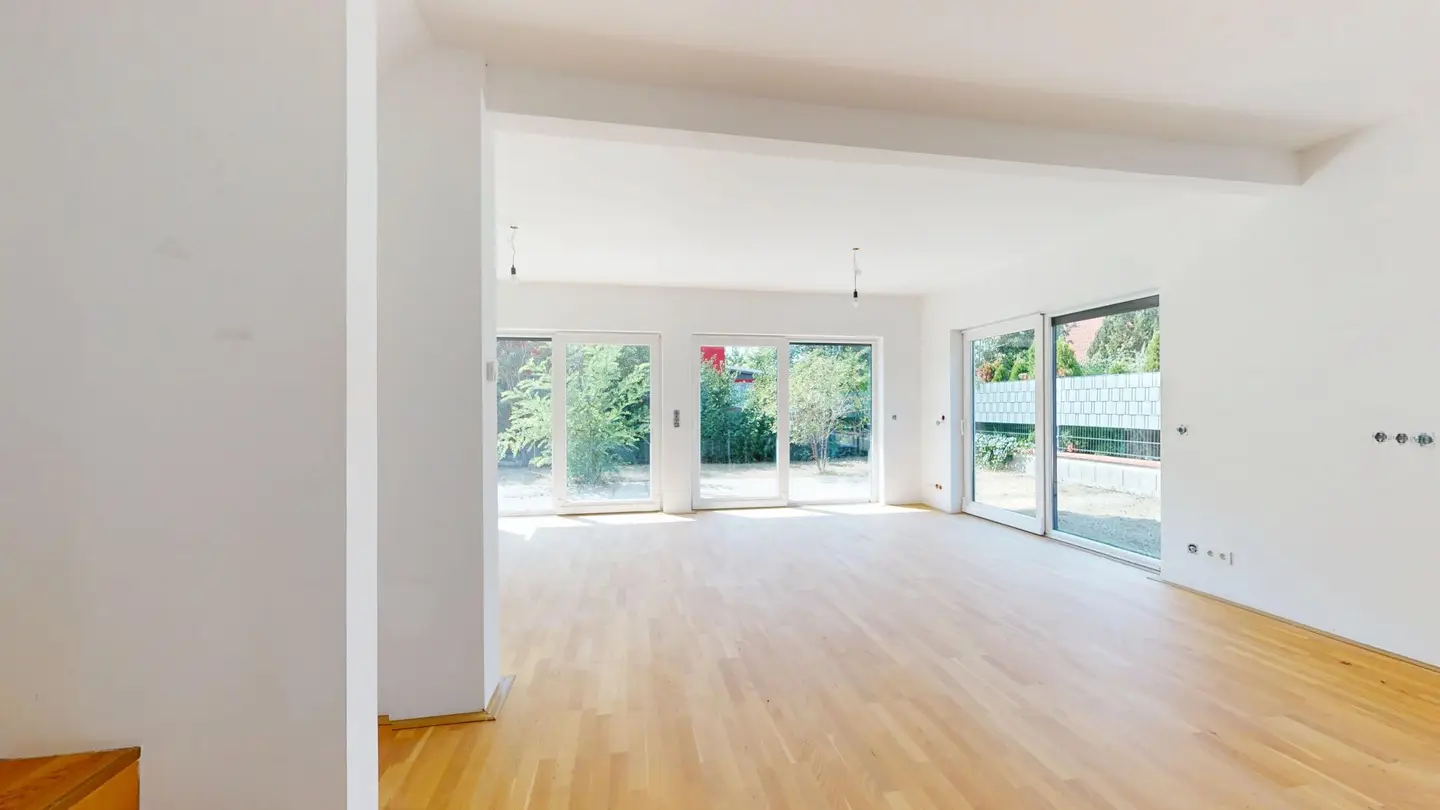 Modernes Reihen-Eckhaus mit Garten // Terrassen // Stellplätze – Wohnen in Gänserndorf