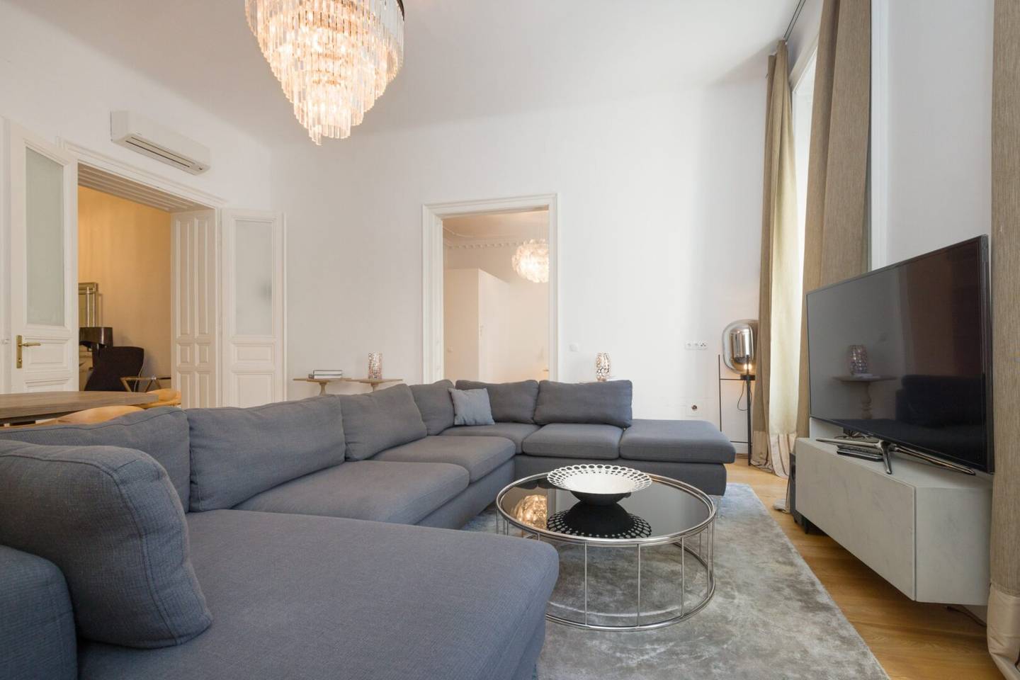 Reside in the heart of Vienna's Old Town | Luxury apartment in an absolute prime location