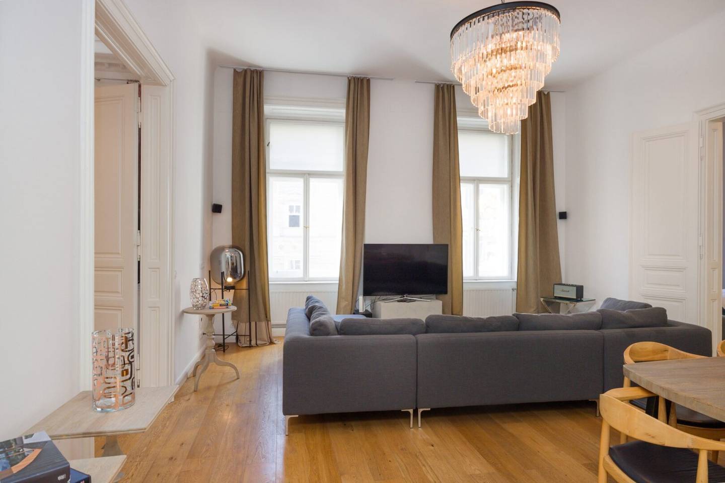 Reside in the heart of Vienna's Old Town | Luxury apartment in an absolute prime location