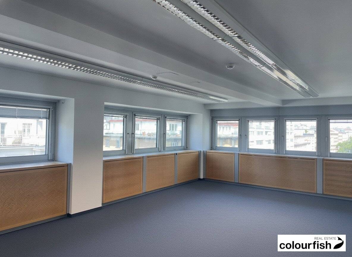 Modernes Büro beim Karlsplatz