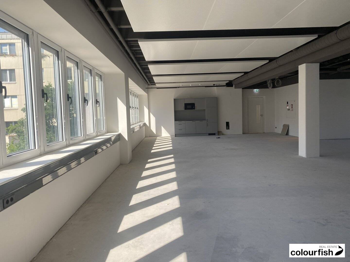 Attractive, generous office space in enna