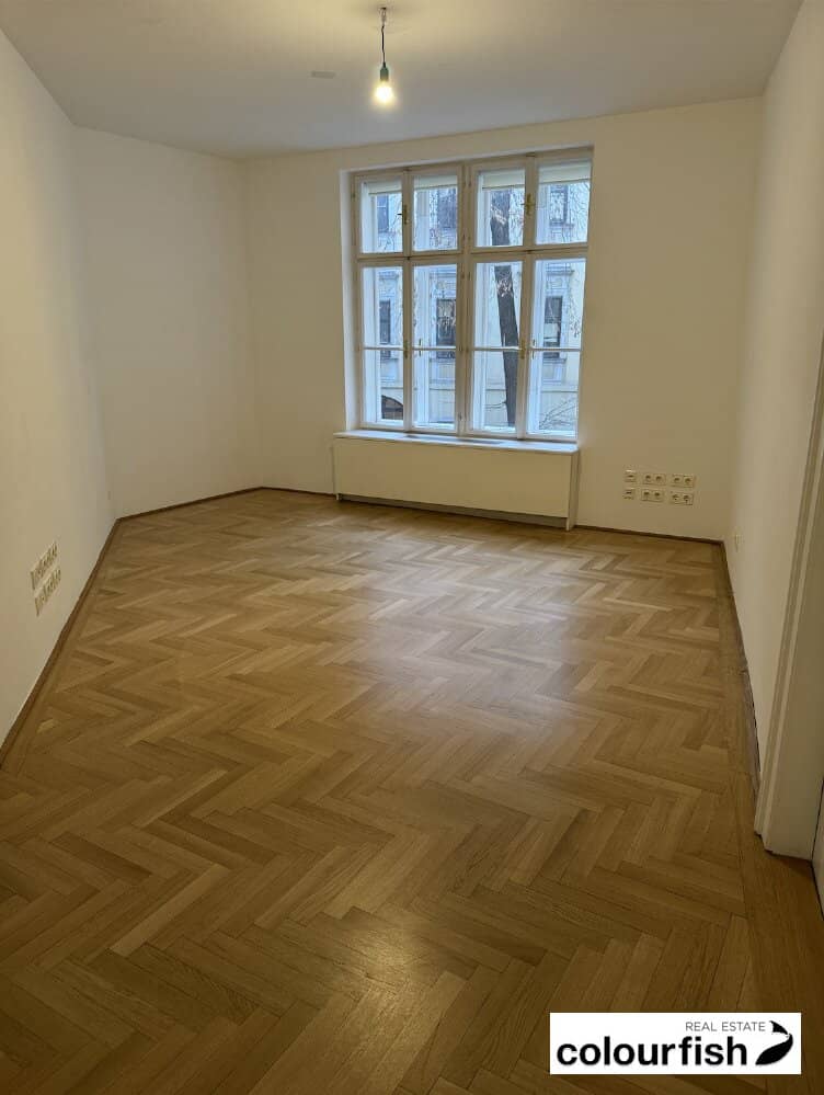 Kleine Bürofläche am Hof
