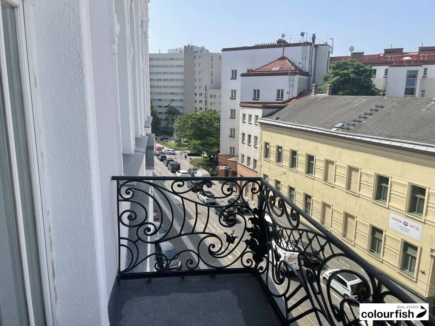 Altbaubüro mit Balkon