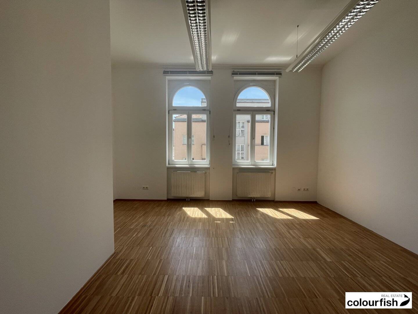 Altbaubüro mit Balkon