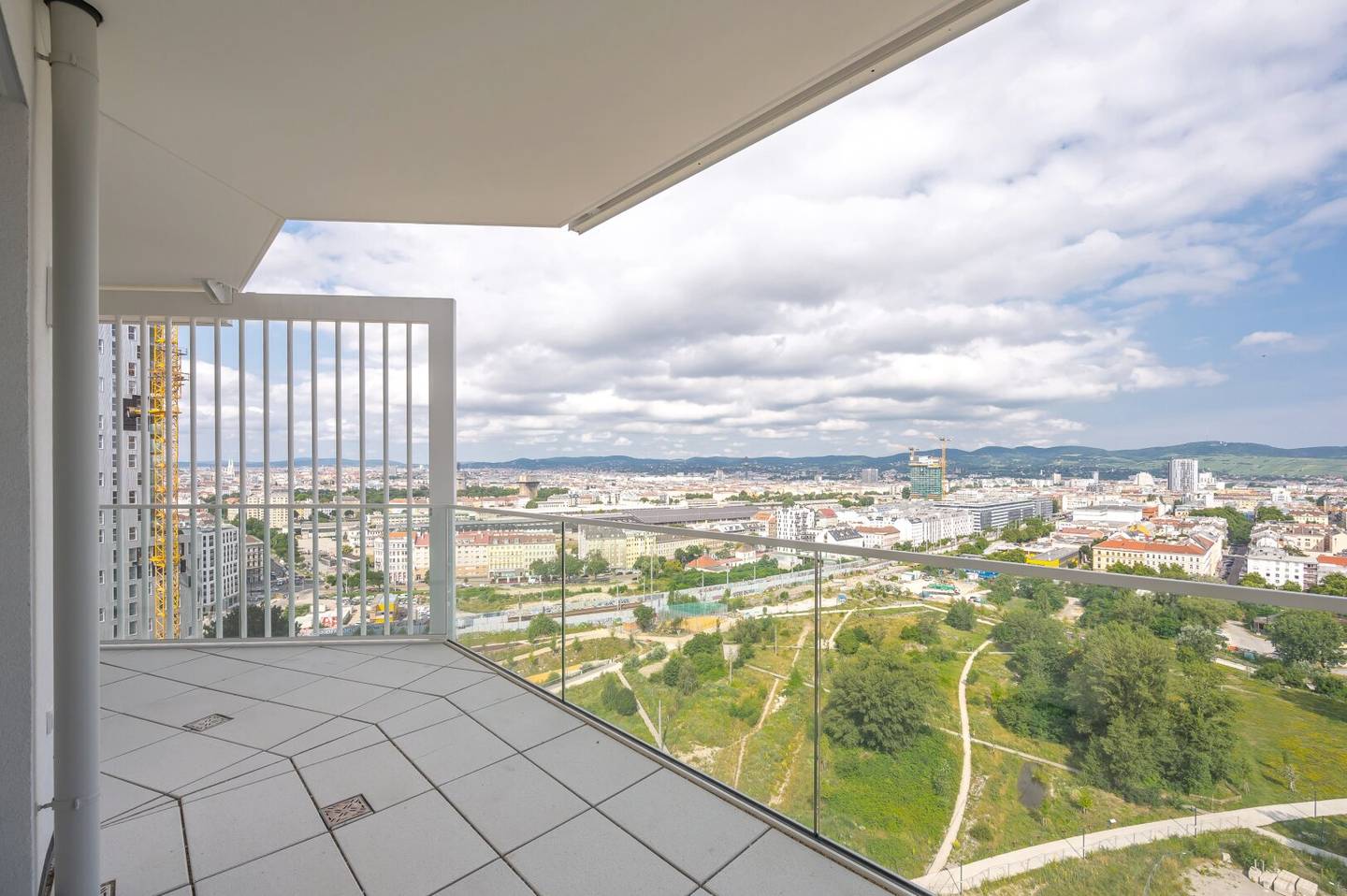 Dreamlike beautiful sunsets with far-reaching views - First occupancy at Nordbahnviertel! (T185)