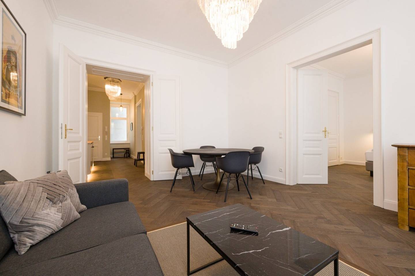 Luxury owner occupied apartment in the 2nd district, 2 bedrooms, 2 bathrooms, stylish fittings in a prime urban location
