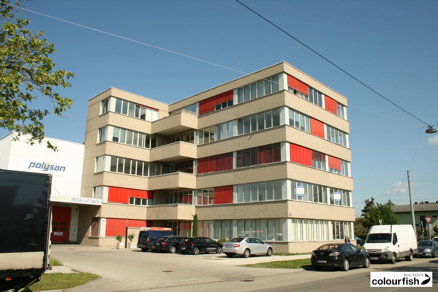 Small office space near U6 Perfektastraße